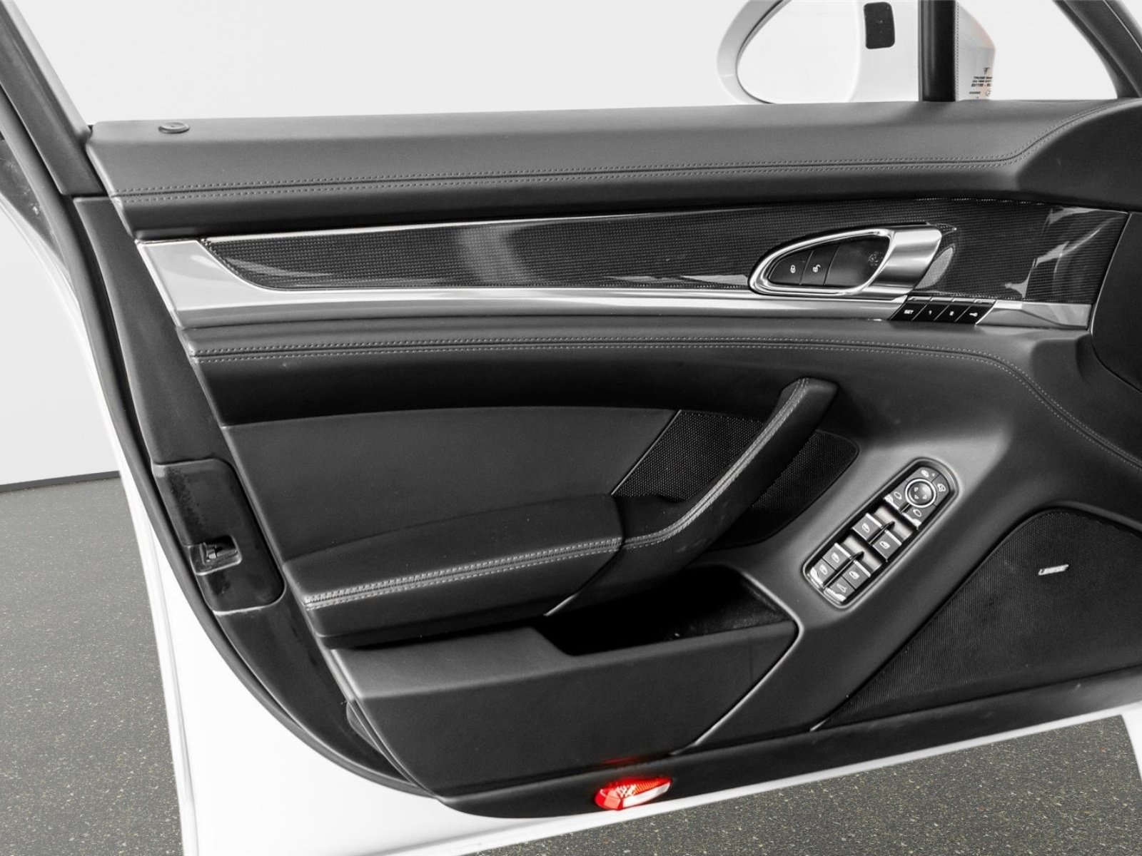 Used 2014 Porsche Panamera GTS image 49