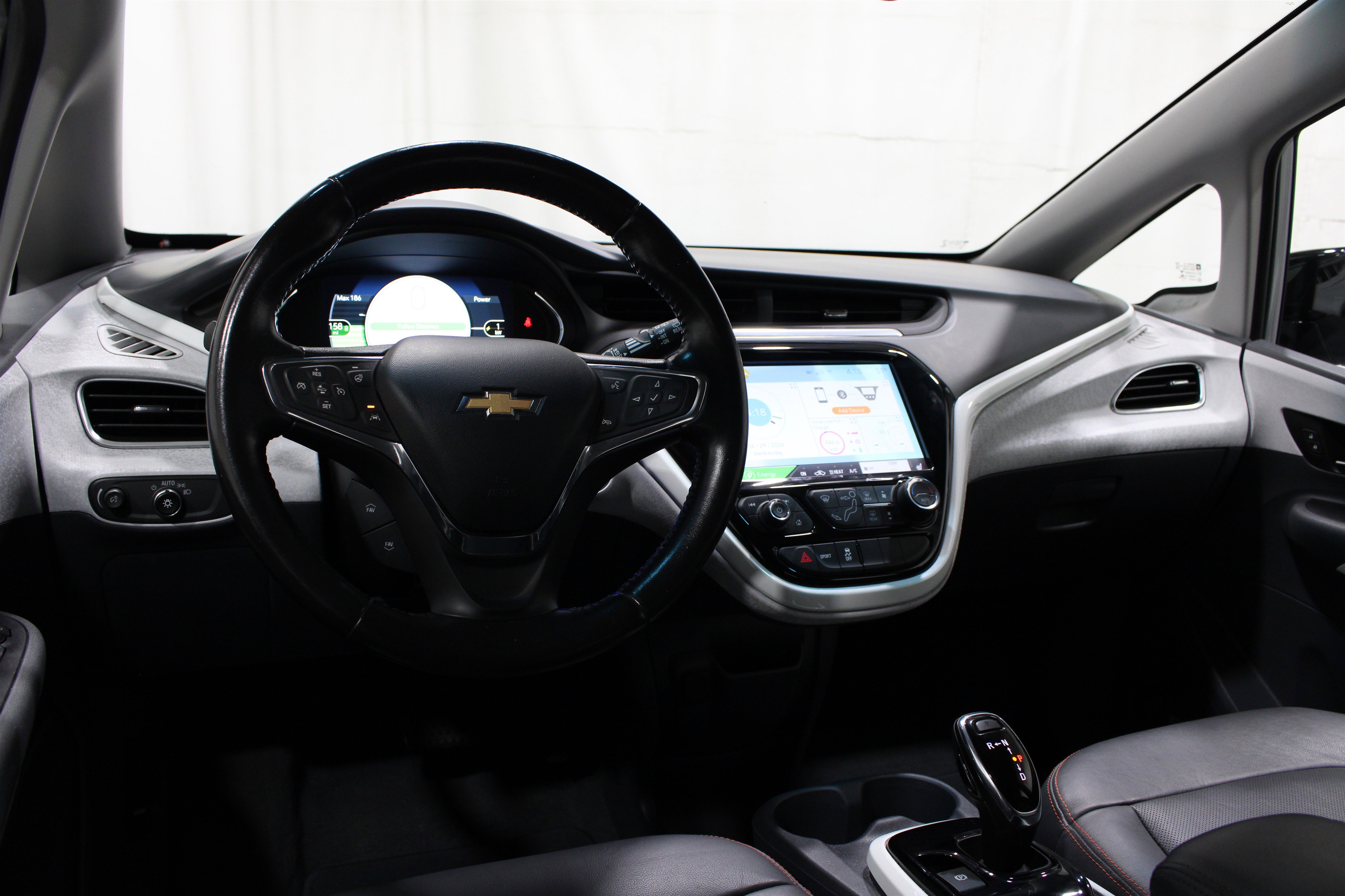 Used 2020 Chevrolet Bolt Premier w/ Infotainment Package FWD image 2