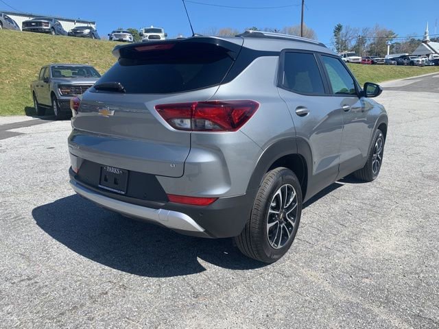 Used 2026 Chevrolet TrailBlazer LT w/ Driver Confidence Package image 9