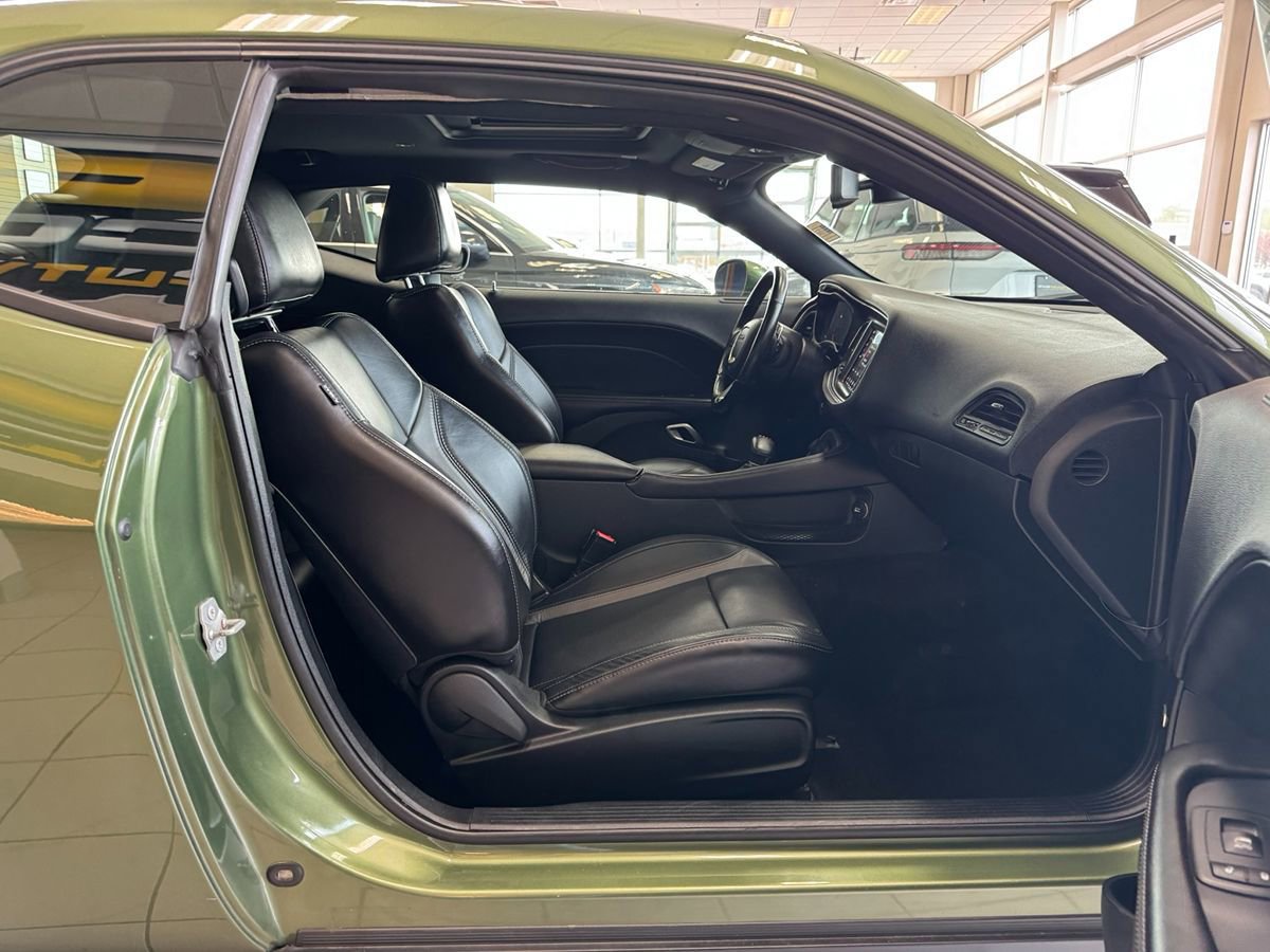 Used 2018 Dodge Challenger GT w/ Blacktop Package AWD/4WD image 20