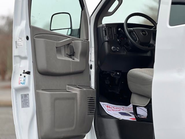 Used 2023 Chevrolet Express 3500 LS image 9
