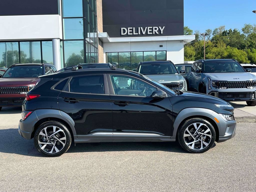 Used 2022 Hyundai Kona Limited AWD/4WD image 27