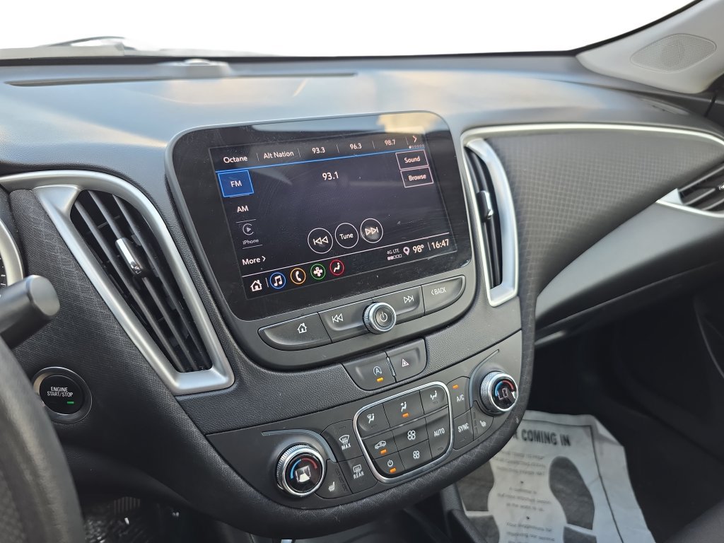 Used 2022 Chevrolet Malibu LT FWD image 19