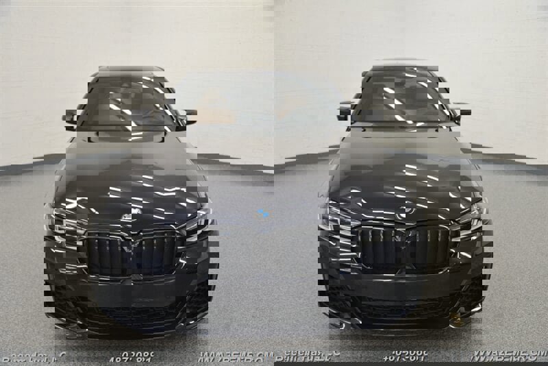 Used 2022 BMW M550i xDrive w/ Executive Package image 5