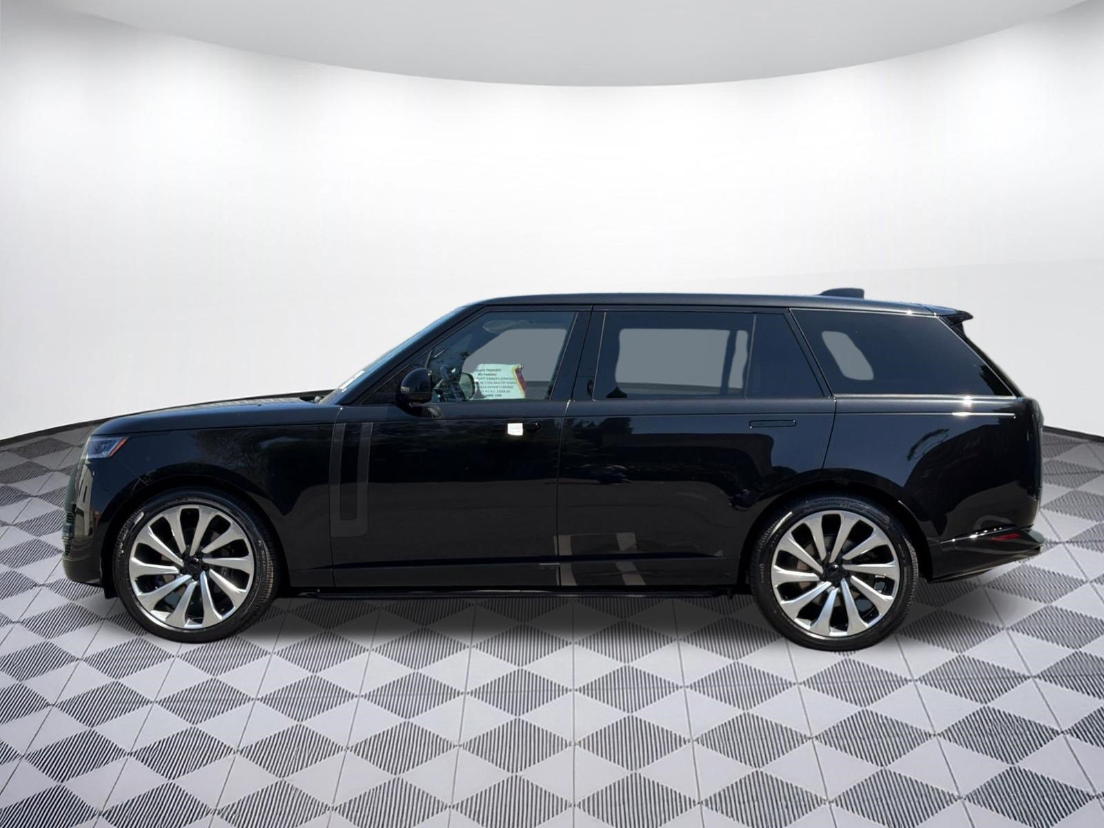 New 2026 Land Rover Range Rover Long Wheelbase SE AWD/4WD image 2