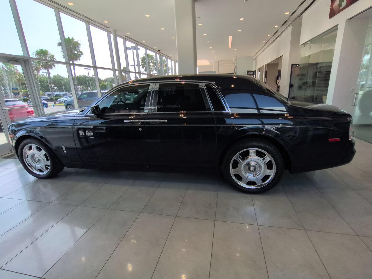 Used 2006 Rolls-Royce Phantom Sedan RWD image 6