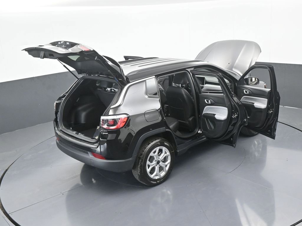 Used 2026 Jeep Compass Latitude AWD/4WD image 62
