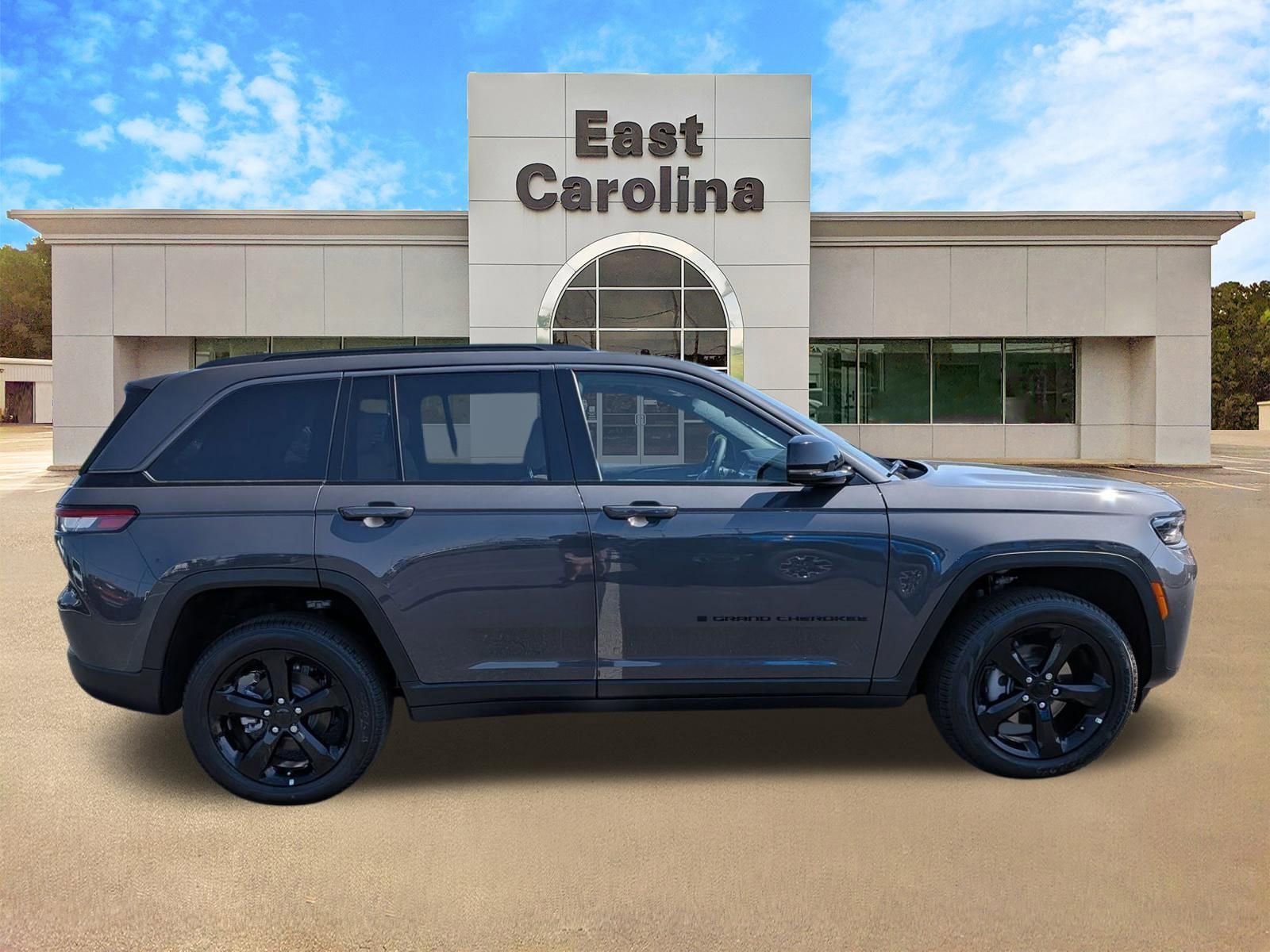 New 2026 Jeep Grand Cherokee Limited w/ Limited Altitude Package RWD image 2