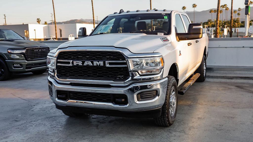 Used 2023 RAM 2500 Tradesman w/ Chrome Appearance Group AWD/4WD image 4