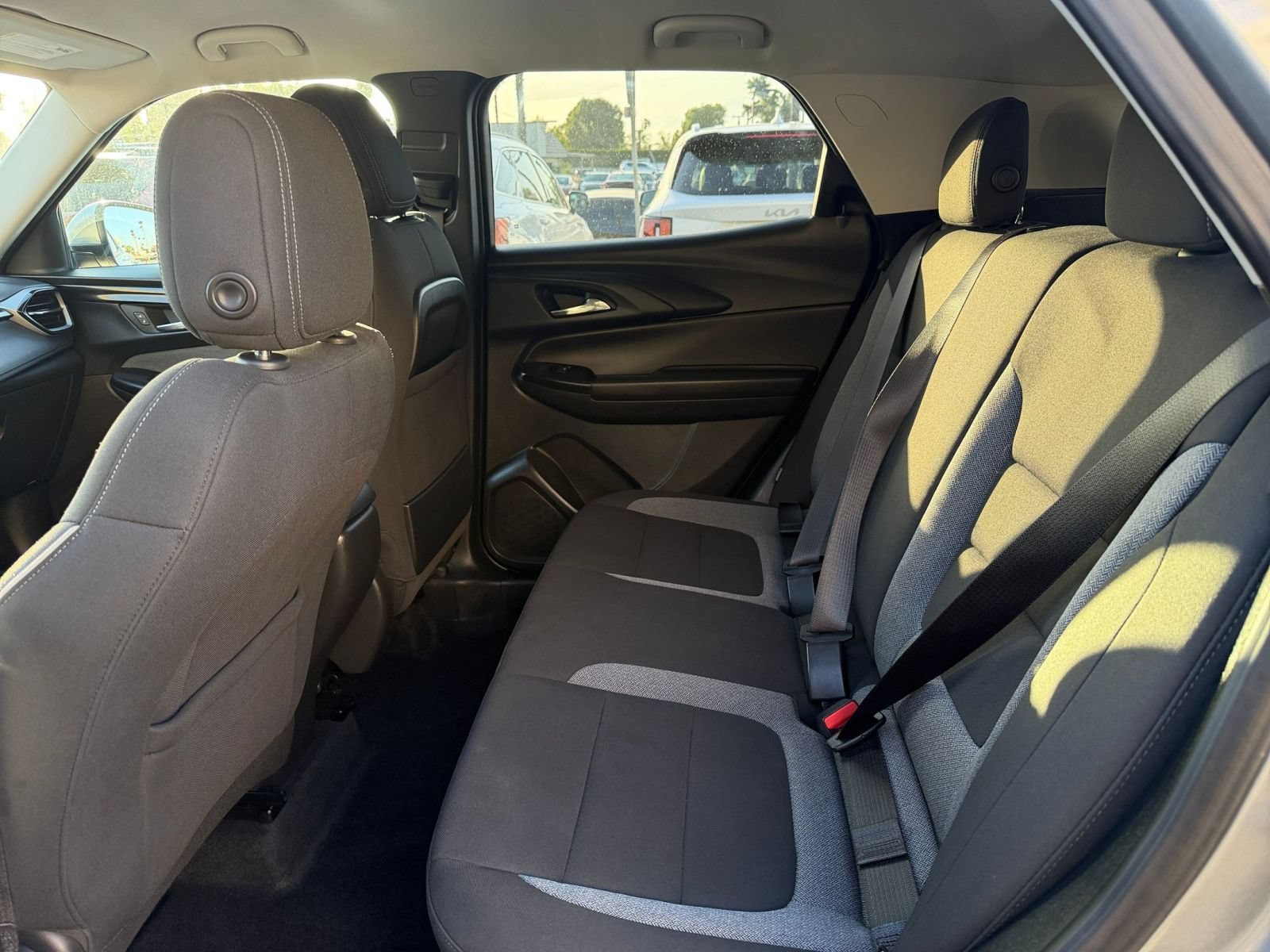 Used 2025 Chevrolet TrailBlazer LT FWD image 24