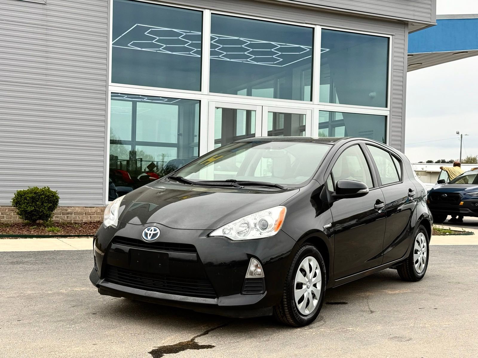 Used 2012 Toyota Prius C One FWD image 4