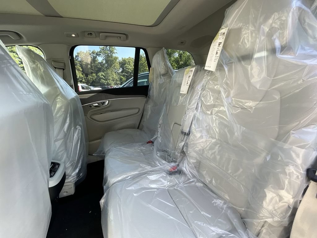 Used 2024 Volvo XC90 B6 Plus w/ Protection Package Premier AWD/4WD image 13