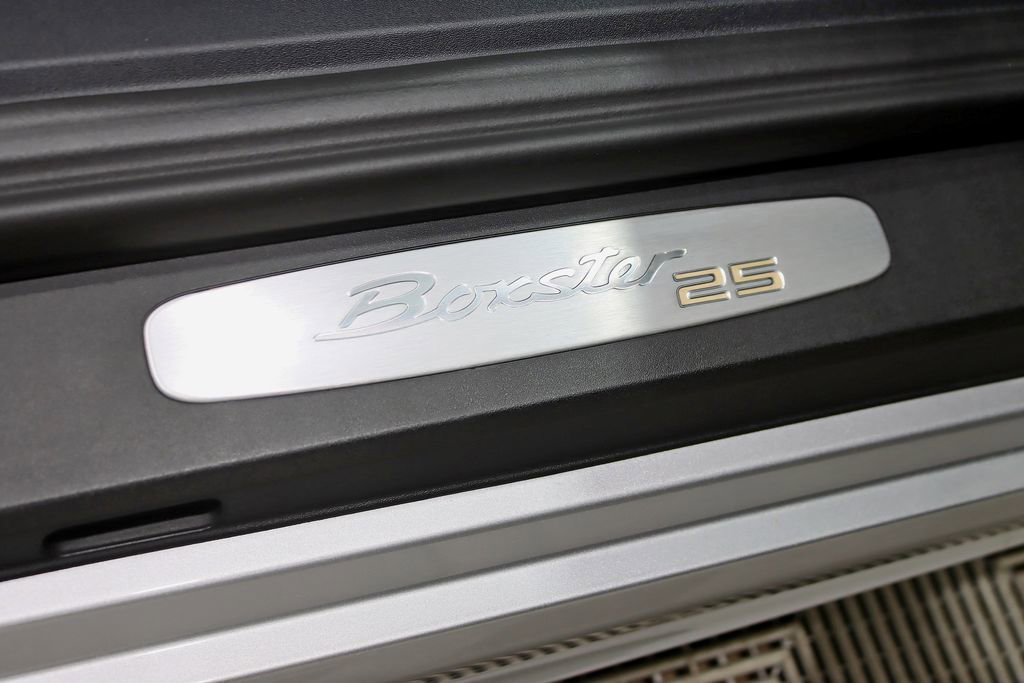 Used 2022 Porsche 718 Boxster RWD image 16