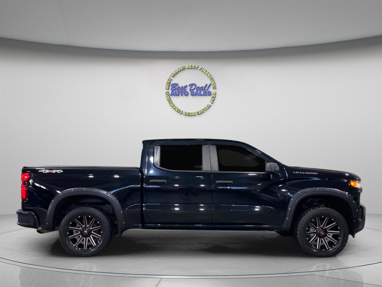Used 2020 Chevrolet Silverado 1500 Custom w/ Custom Value Package image 6