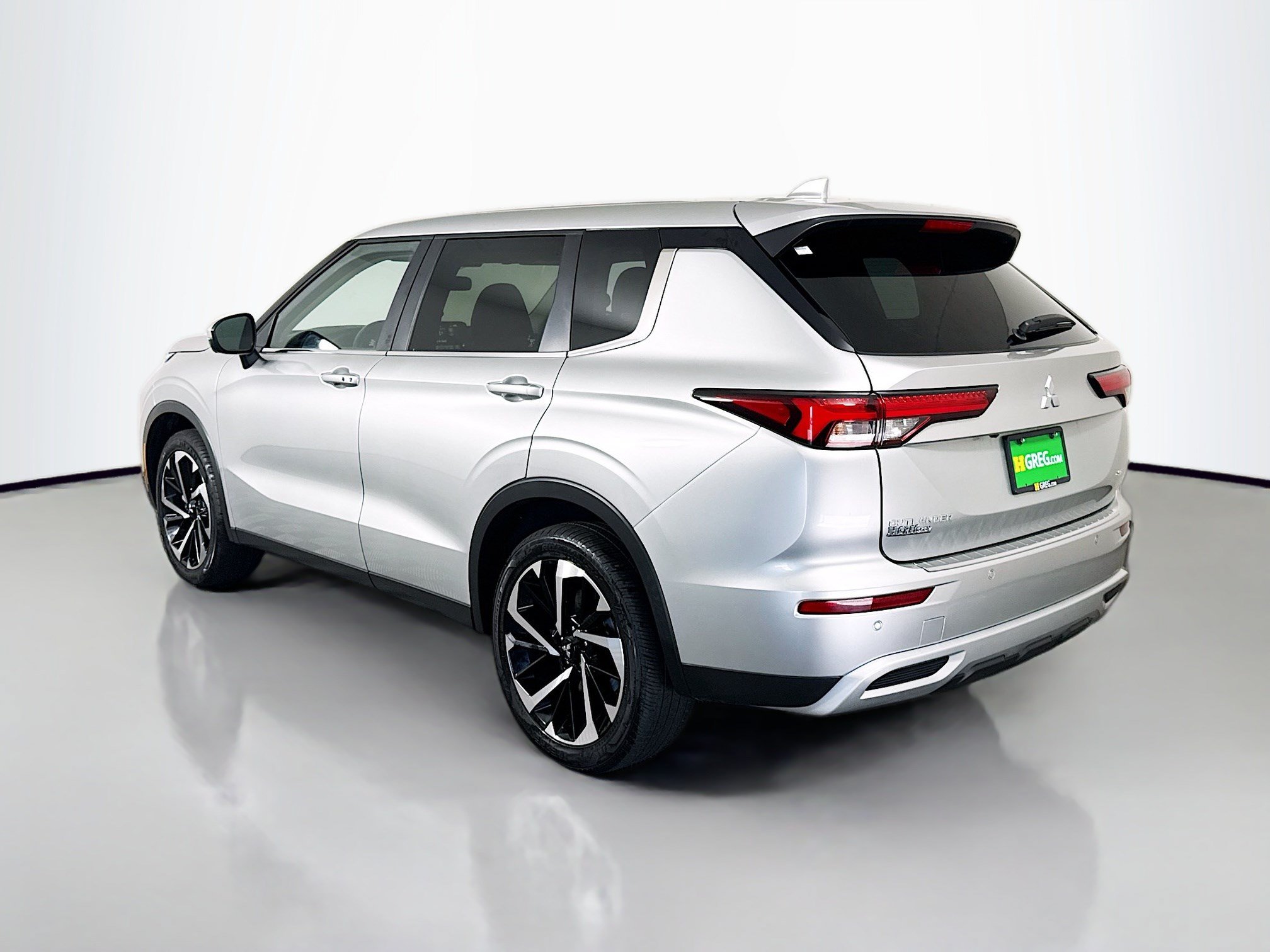Used 2024 Mitsubishi Outlander SE FWD image 7