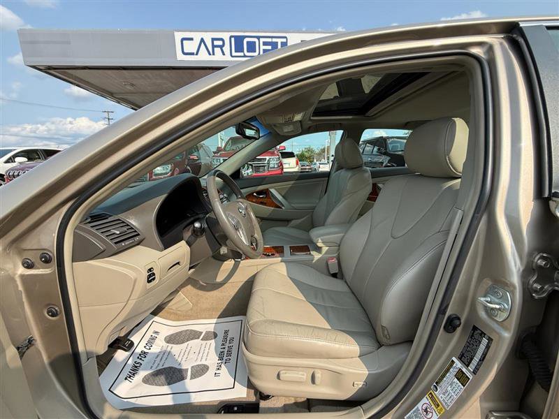 Used 2009 Toyota Camry XLE FWD image 22
