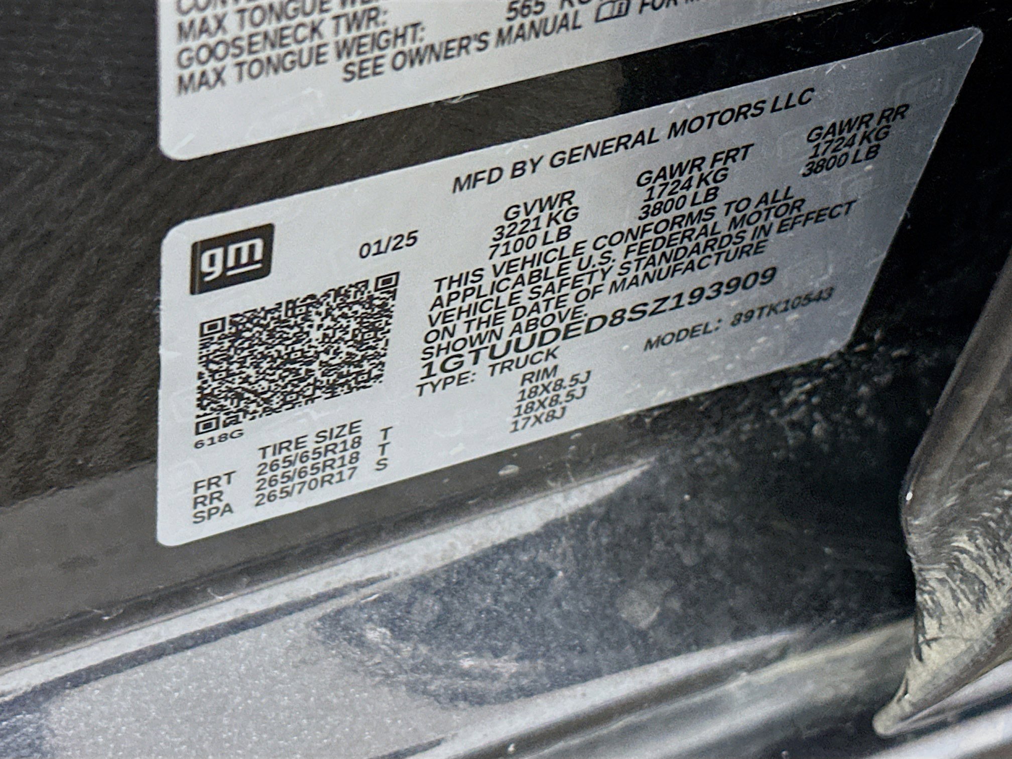 Used 2025 GMC Sierra 1500 SLT image 12