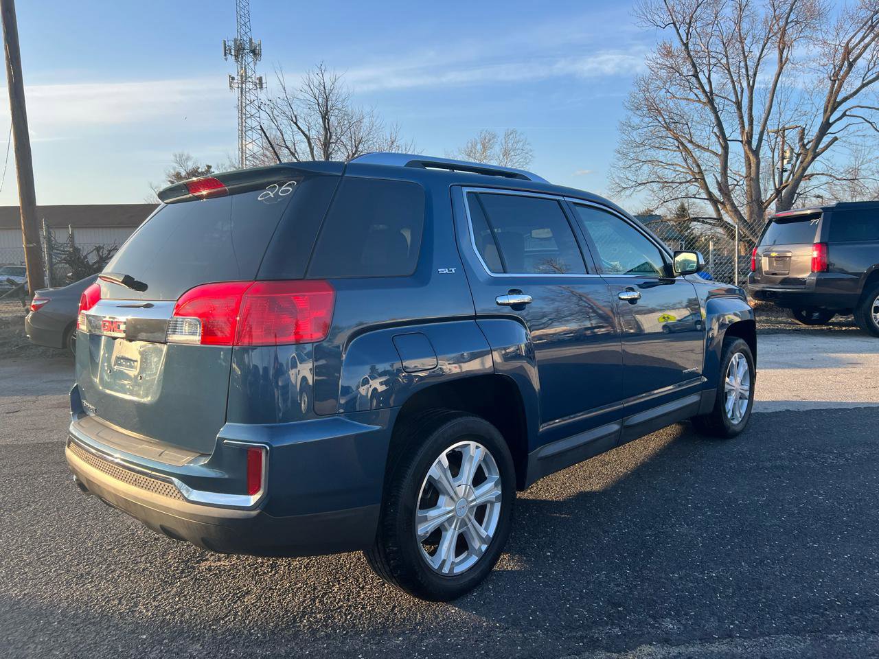 Used 2017 GMC Terrain SLT image 5