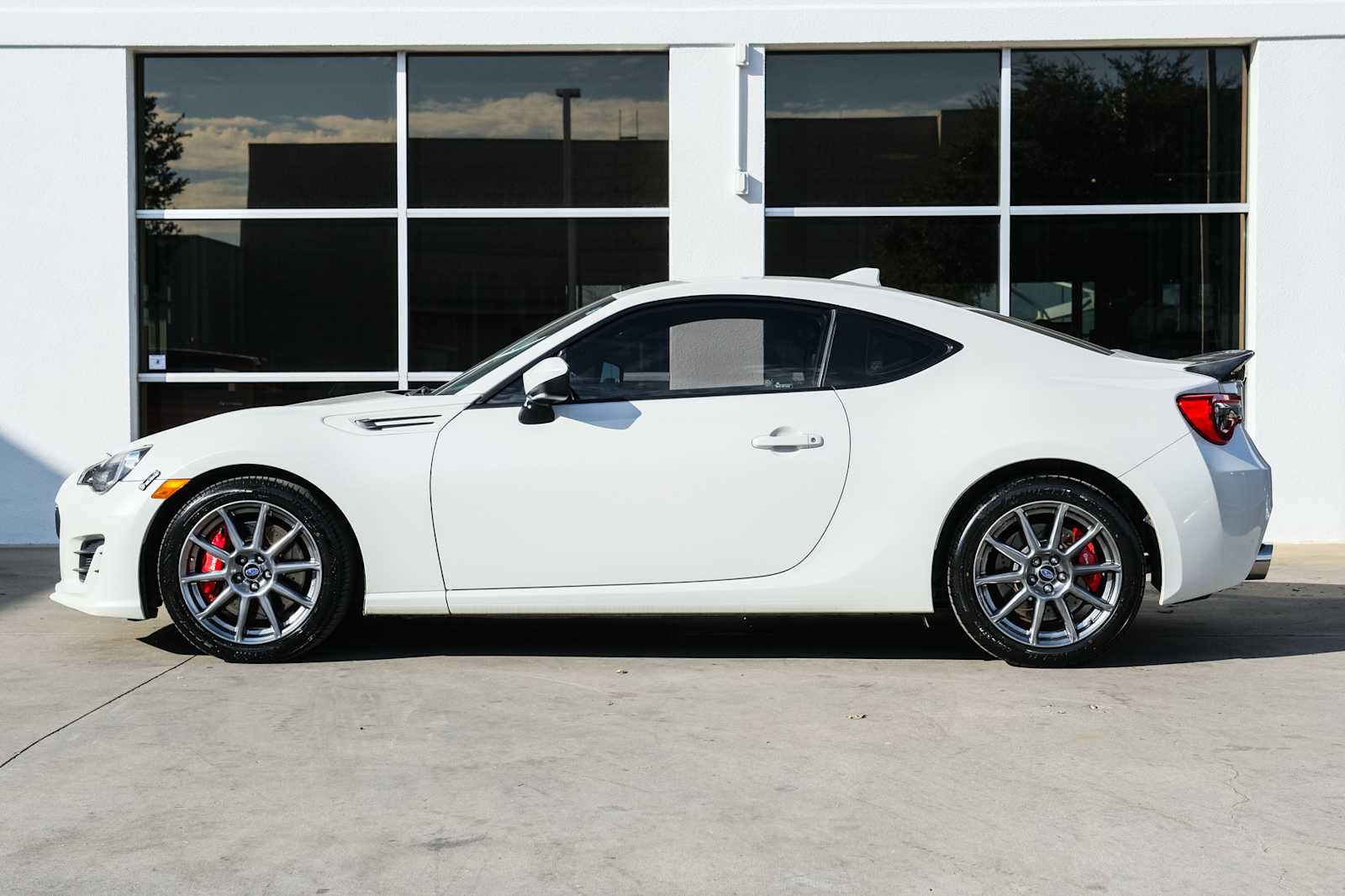 Used 2018 Subaru BRZ Limited w/ Performance Package RWD image 19