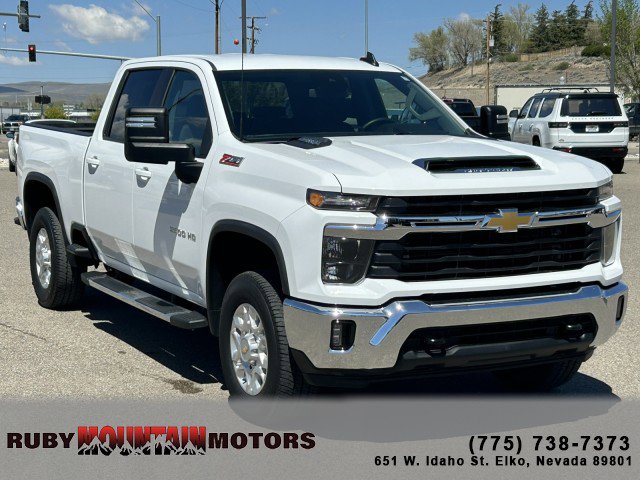 Used 2025 Chevrolet Silverado 2500 LT AWD/4WD image 1