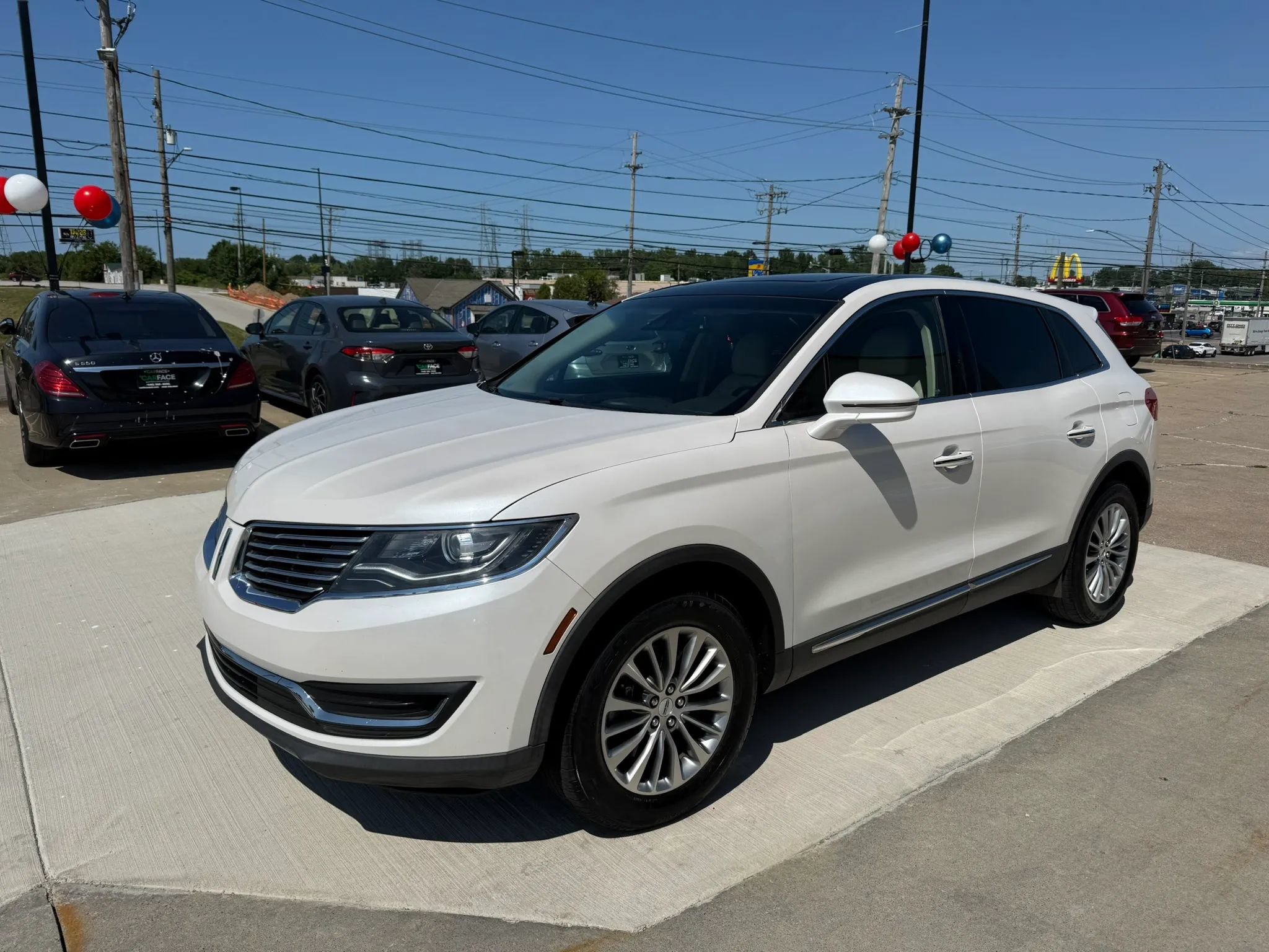 Used 2016 Lincoln MKX Select w/ Select Plus Package AWD/4WD image 5