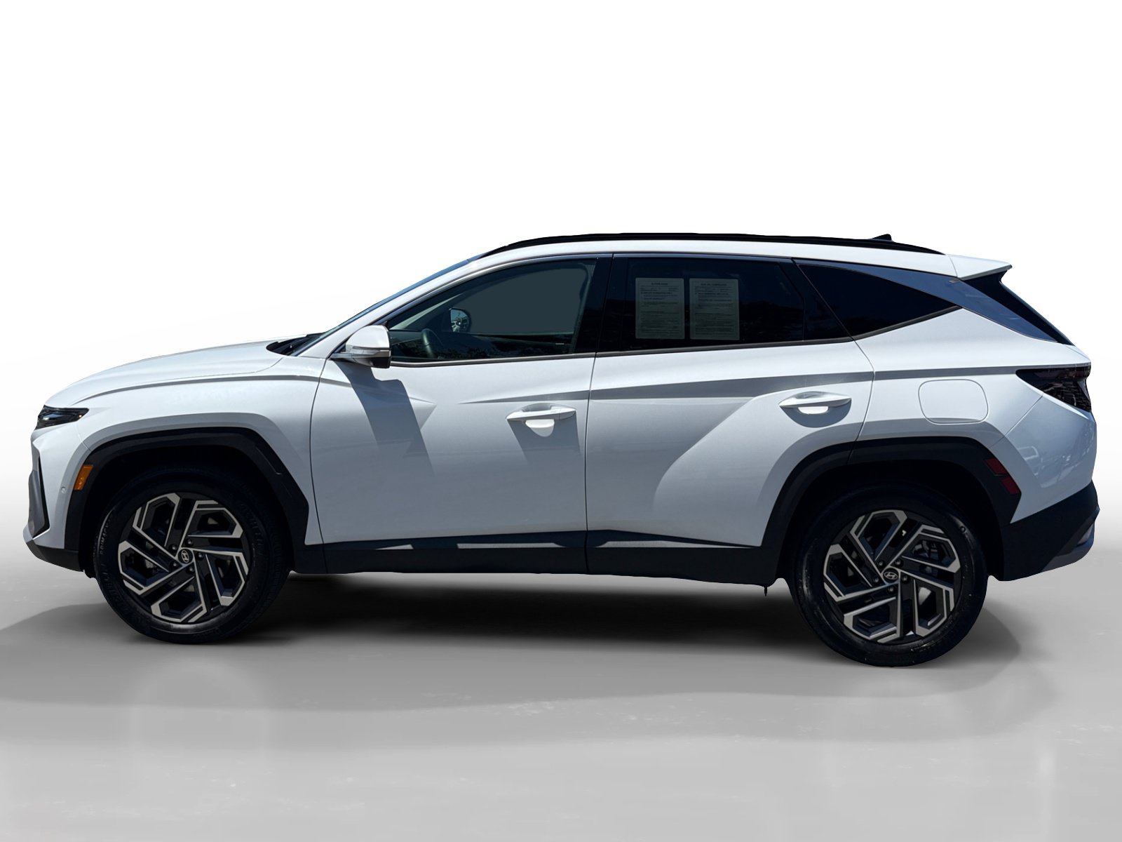 Used 2025 Hyundai Tucson Limited AWD/4WD image 2