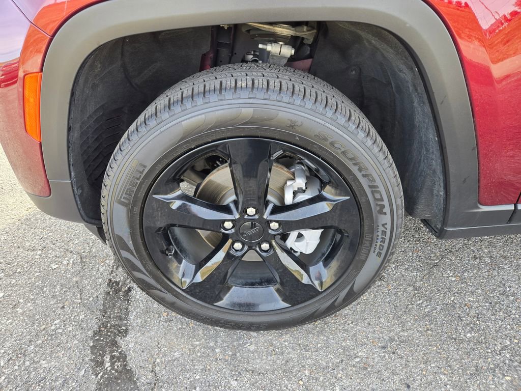 Used 2025 Jeep Grand Cherokee Limited w/ Black Appearance Package image 33