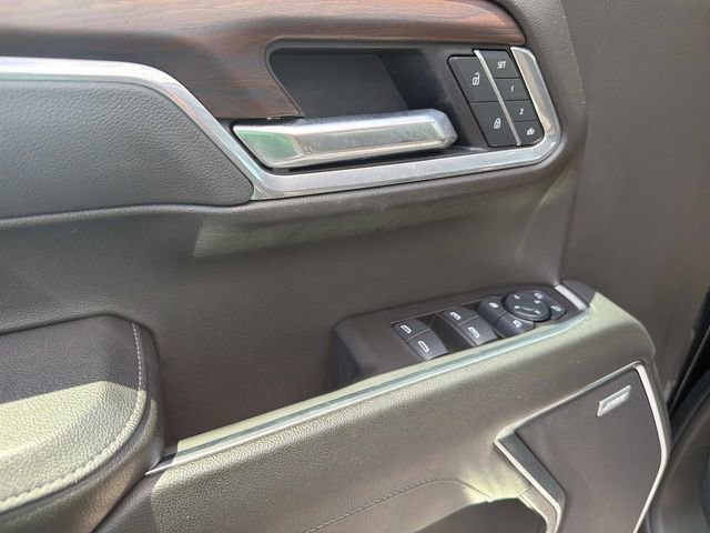 Used 2025 GMC Sierra 1500 SLT w/ SLT Premium Plus Package AWD/4WD image 18