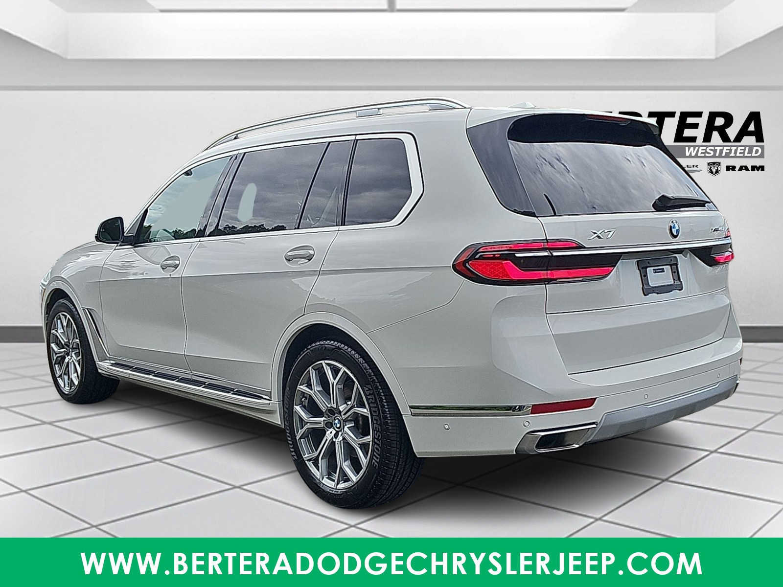 Used 2026 BMW X7 xDrive40i AWD/4WD image 4