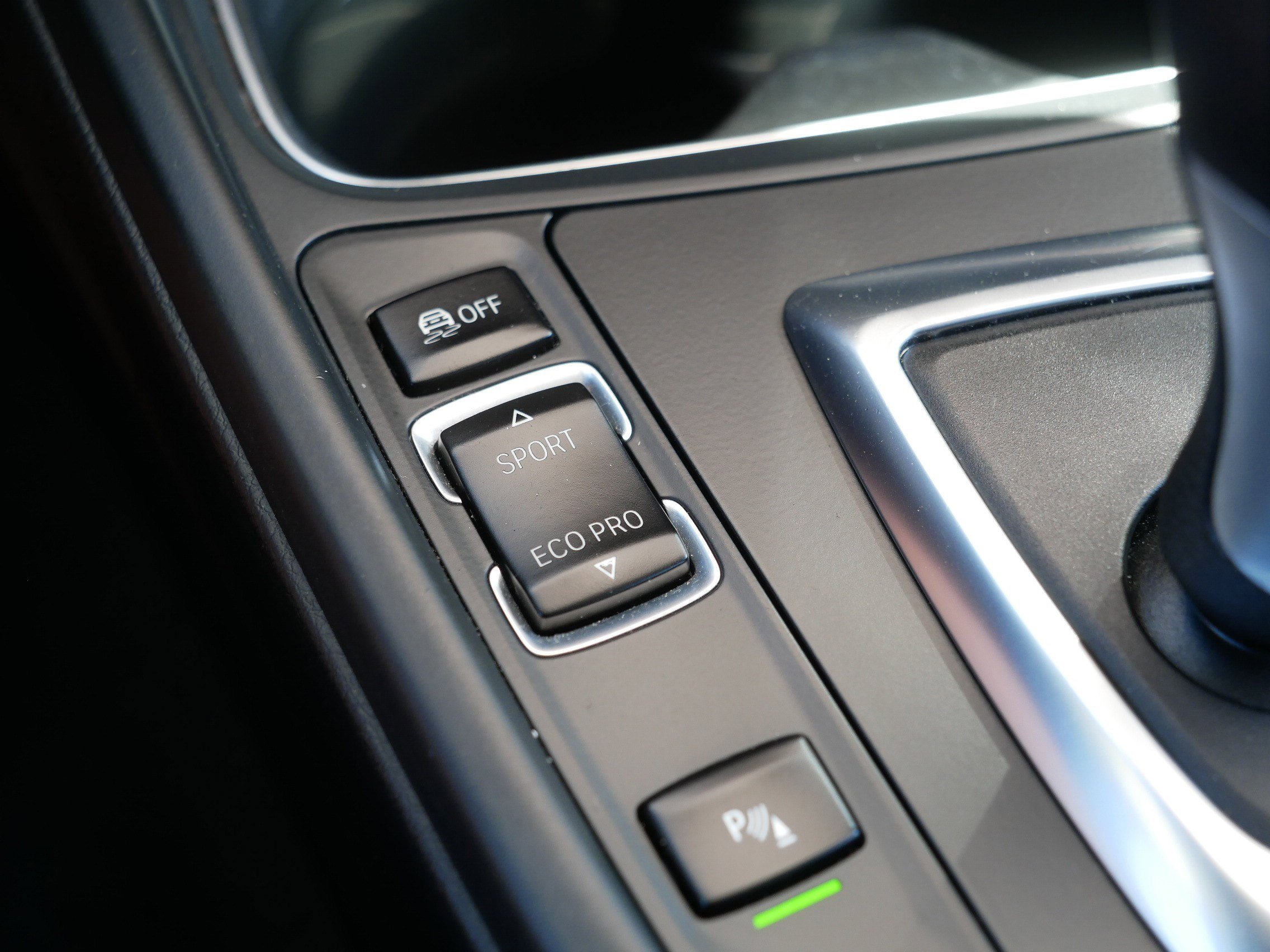 Used 2015 BMW 320i xDrive Sedan AWD/4WD image 32