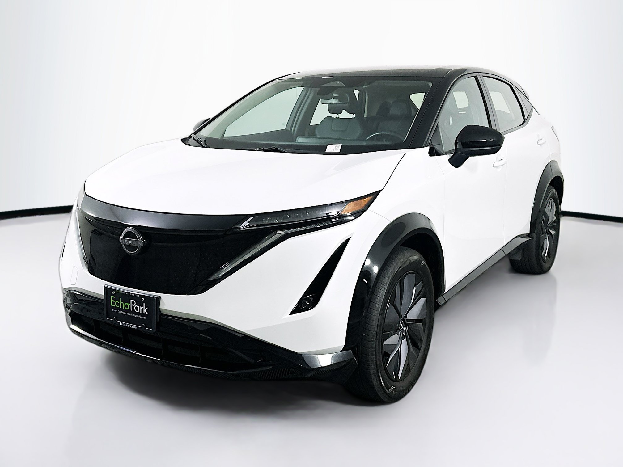 Used 2024 Nissan Ariya AWD image 3