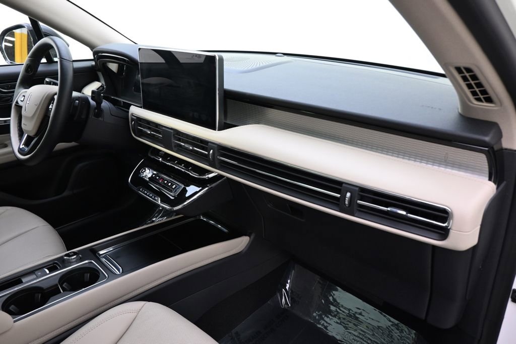 New 2026 Lincoln Corsair Premiere AWD/4WD image 15