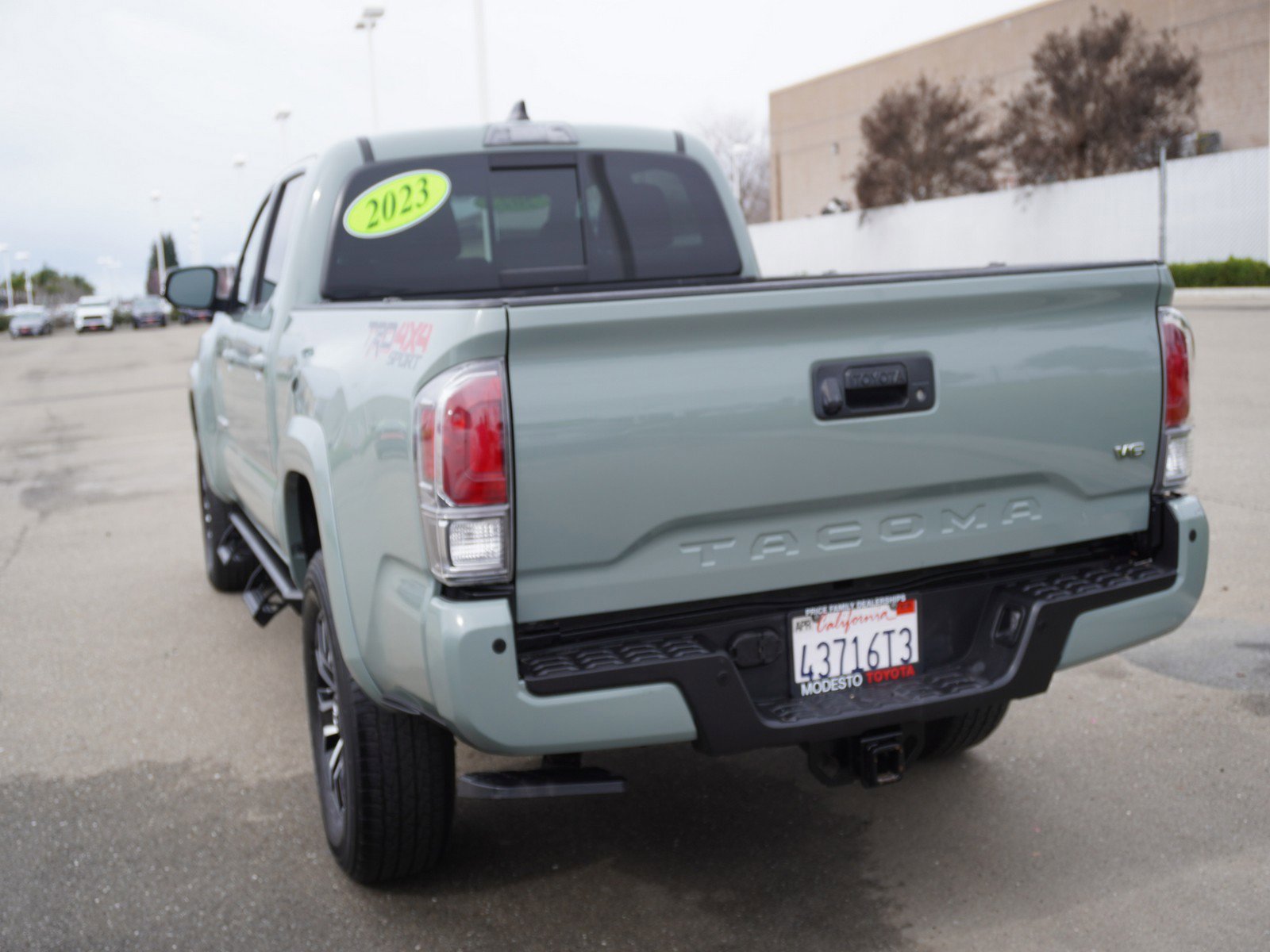 Used 2023 Toyota Tacoma TRD Sport w/ Advanced Technology Package image 10