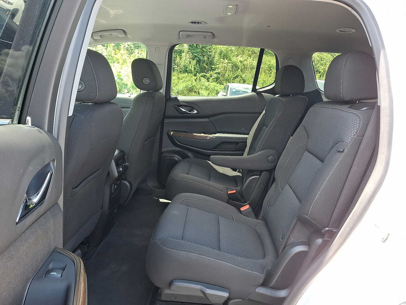 Used 2023 GMC Acadia SLE w/ Driver Convenience Package AWD/4WD image 11