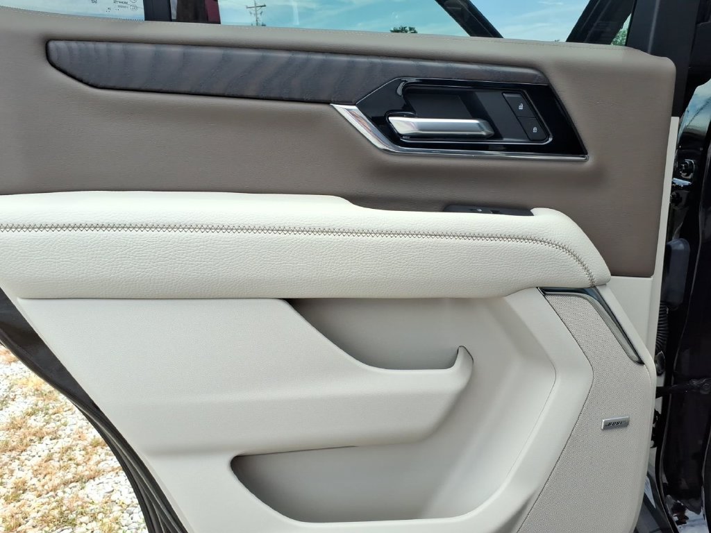 New 2026 GMC Yukon Denali w/ Advanced Technology Package AWD/4WD image 18