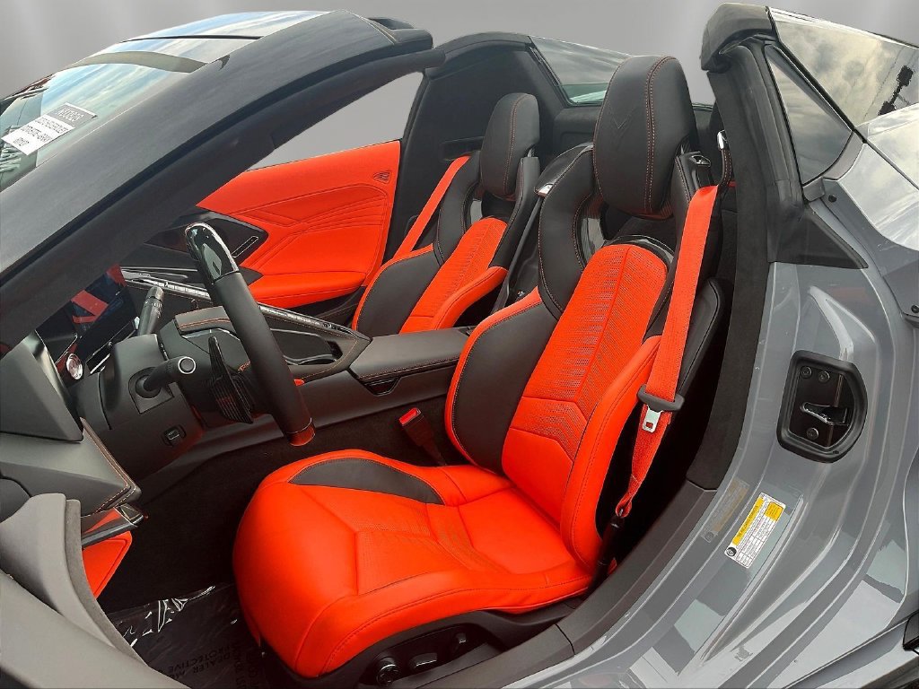 Used 2025 Chevrolet Corvette Z06 RWD image 19
