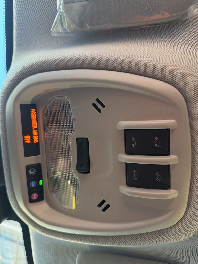 New 2026 Chevrolet Trax ACTIV w/ Sunroof Package image 16