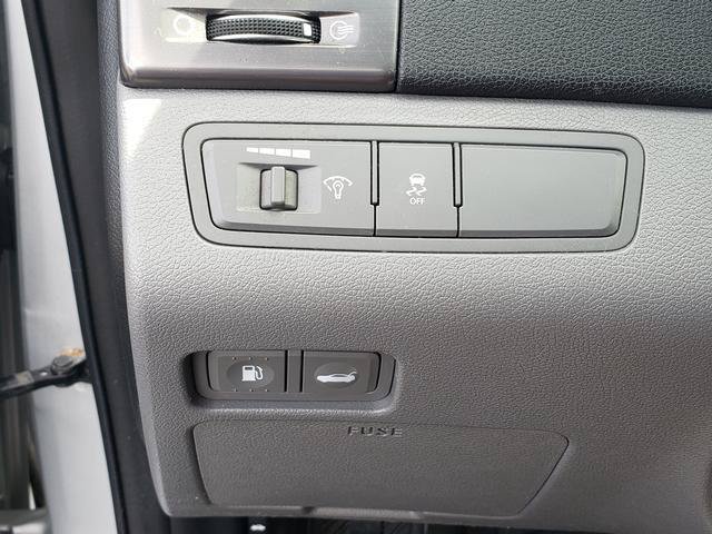 Used 2014 Hyundai Sonata Limited w/ Panoramic Sunroof Package 02 FWD image 21