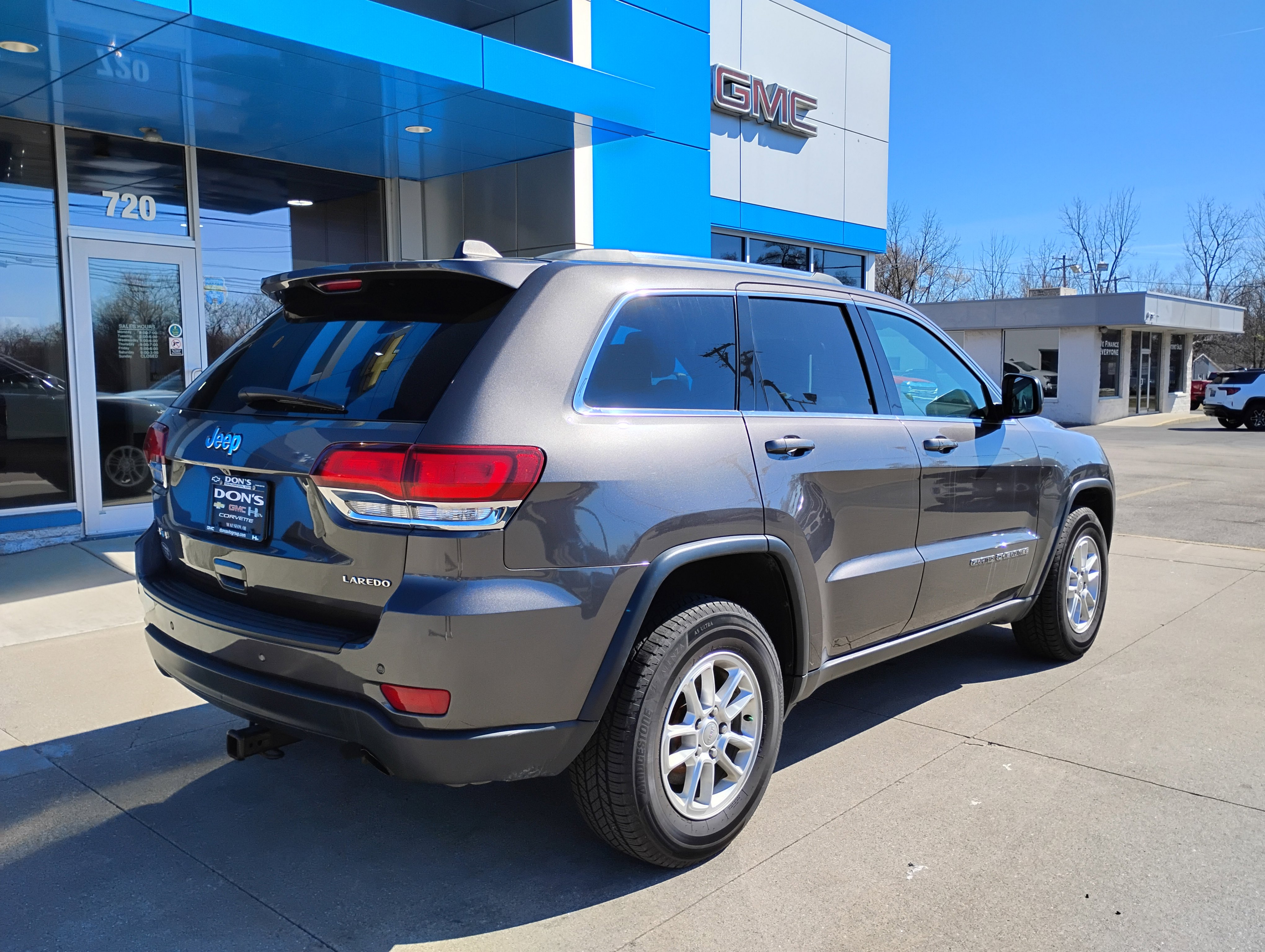 Used 2020 Jeep Grand Cherokee Laredo image 36