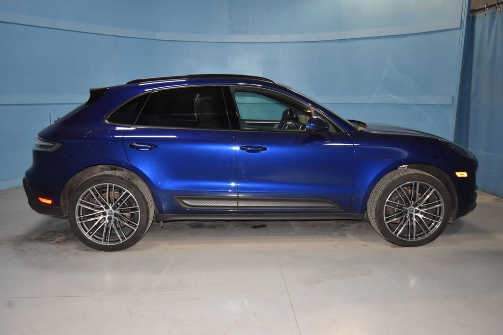 Certified 2025 Porsche Macan image 23