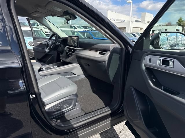 New 2026 Ford Explorer Active w/ Active Comfort Package AWD/4WD image 11