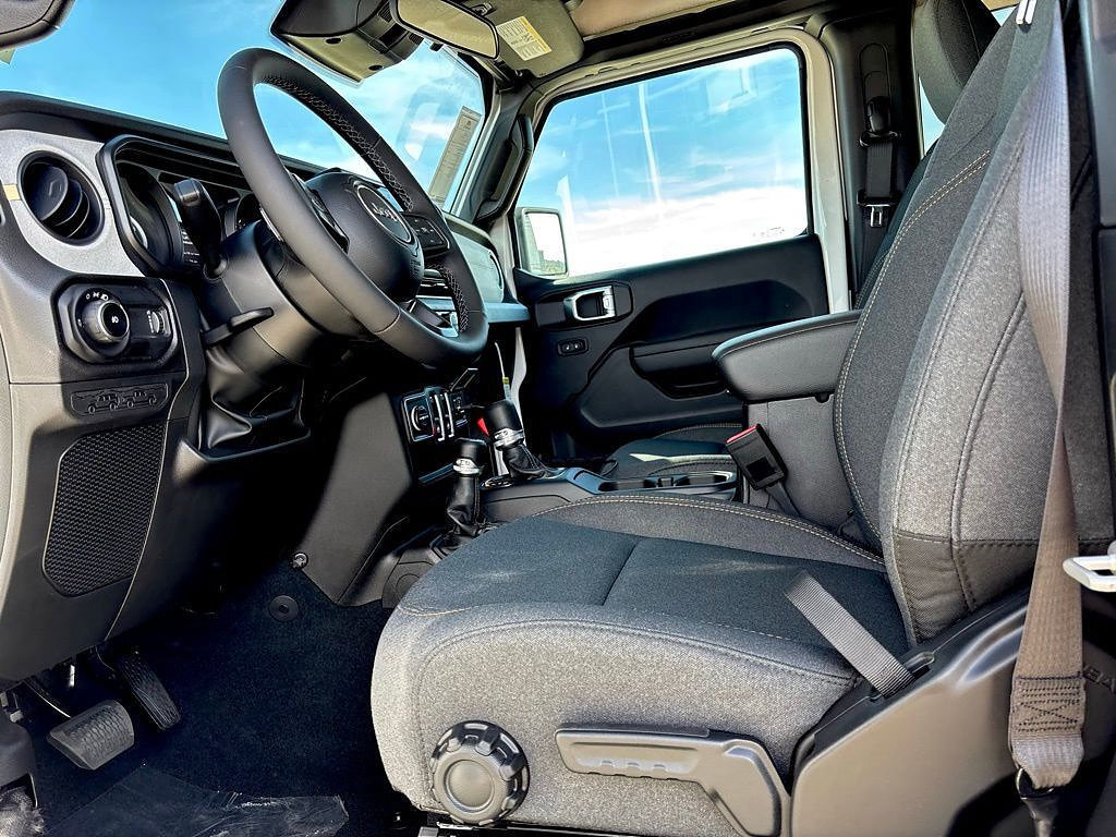 New 2026 Jeep Wrangler Sport AWD/4WD image 7