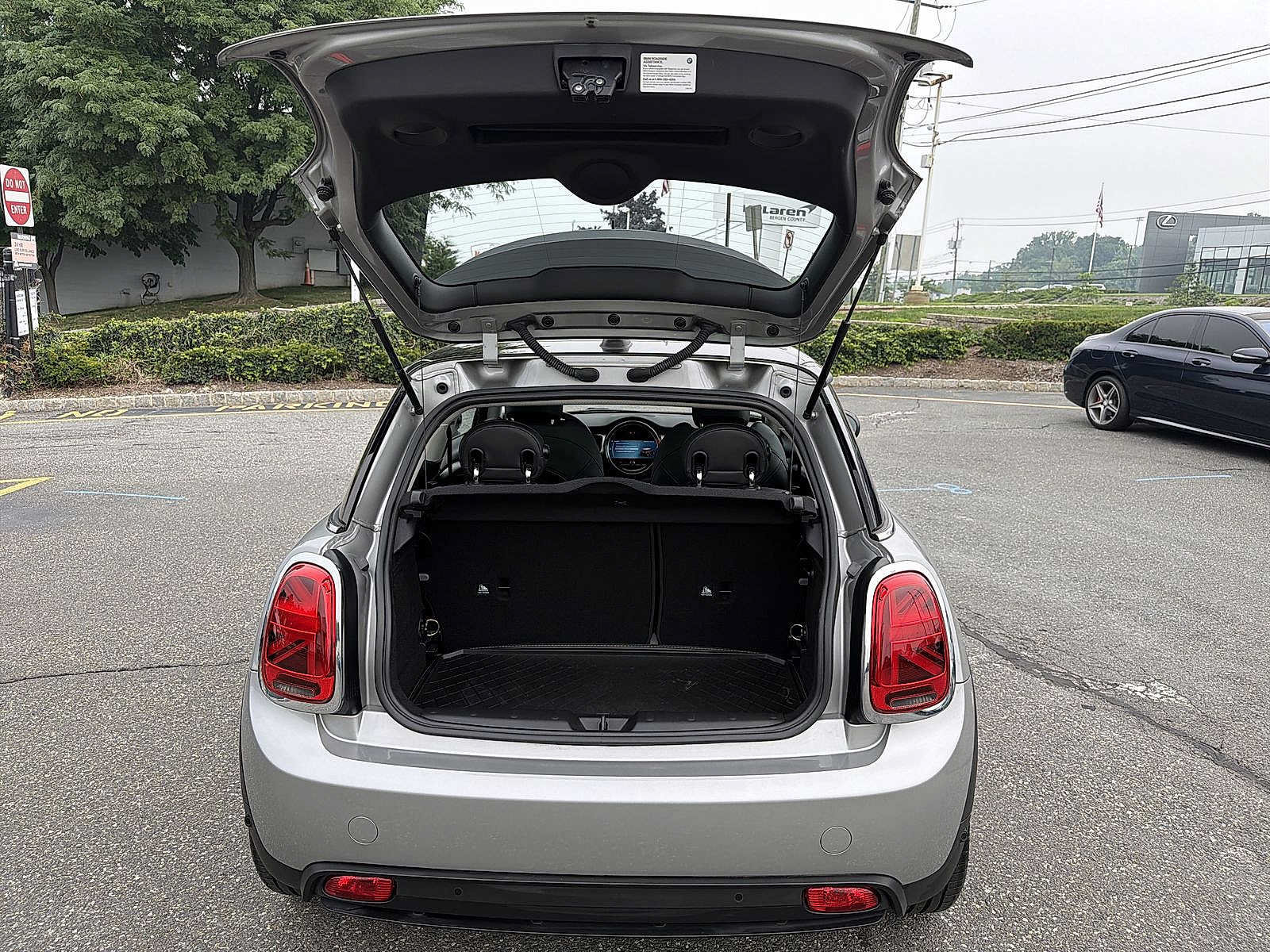 Used 2024 MINI Cooper SE FWD image 27