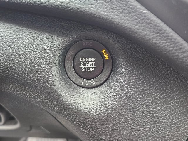 Used 2021 Jeep Cherokee Latitude Plus AWD/4WD image 31