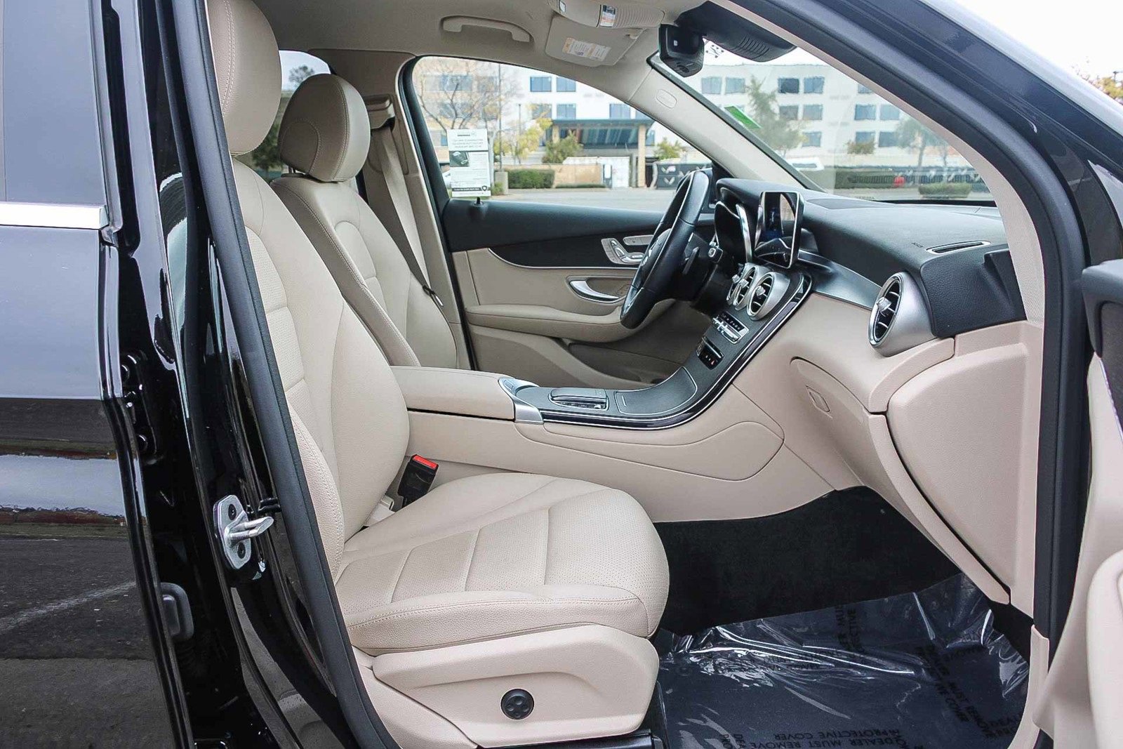 Certified 2022 Mercedes-Benz GLC 300 4MATIC image 15