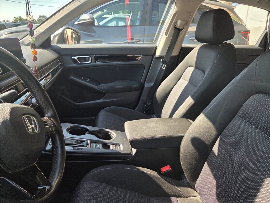 Used 2022 Honda Civic EX image 3