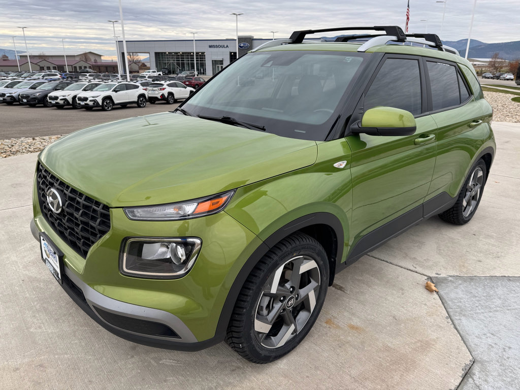 Used 2022 Hyundai Venue SEL w/ Cargo Package image 5