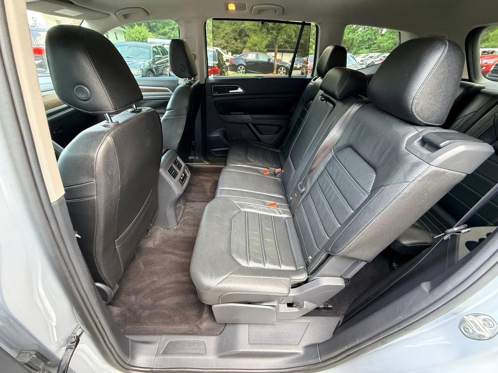 Used 2018 Volkswagen Atlas SEL Premium AWD/4WD image 35