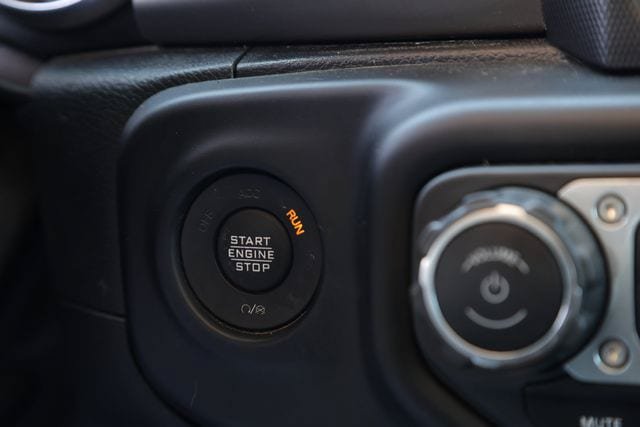 Used 2020 Jeep Gladiator Rubicon AWD/4WD image 21