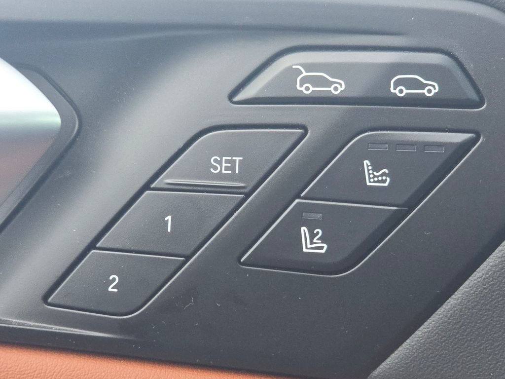 Used 2024 BMW X6 M60i image 6